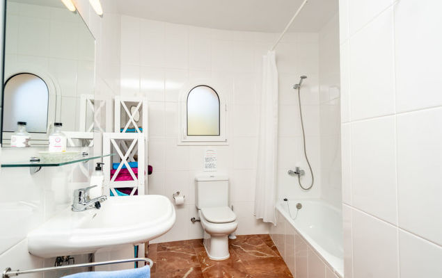 Los Buhitos - Photo 1