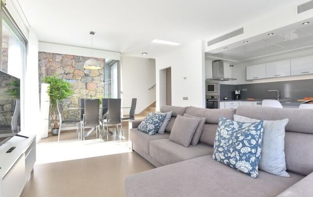 Los Dragos 13 - Photo 6